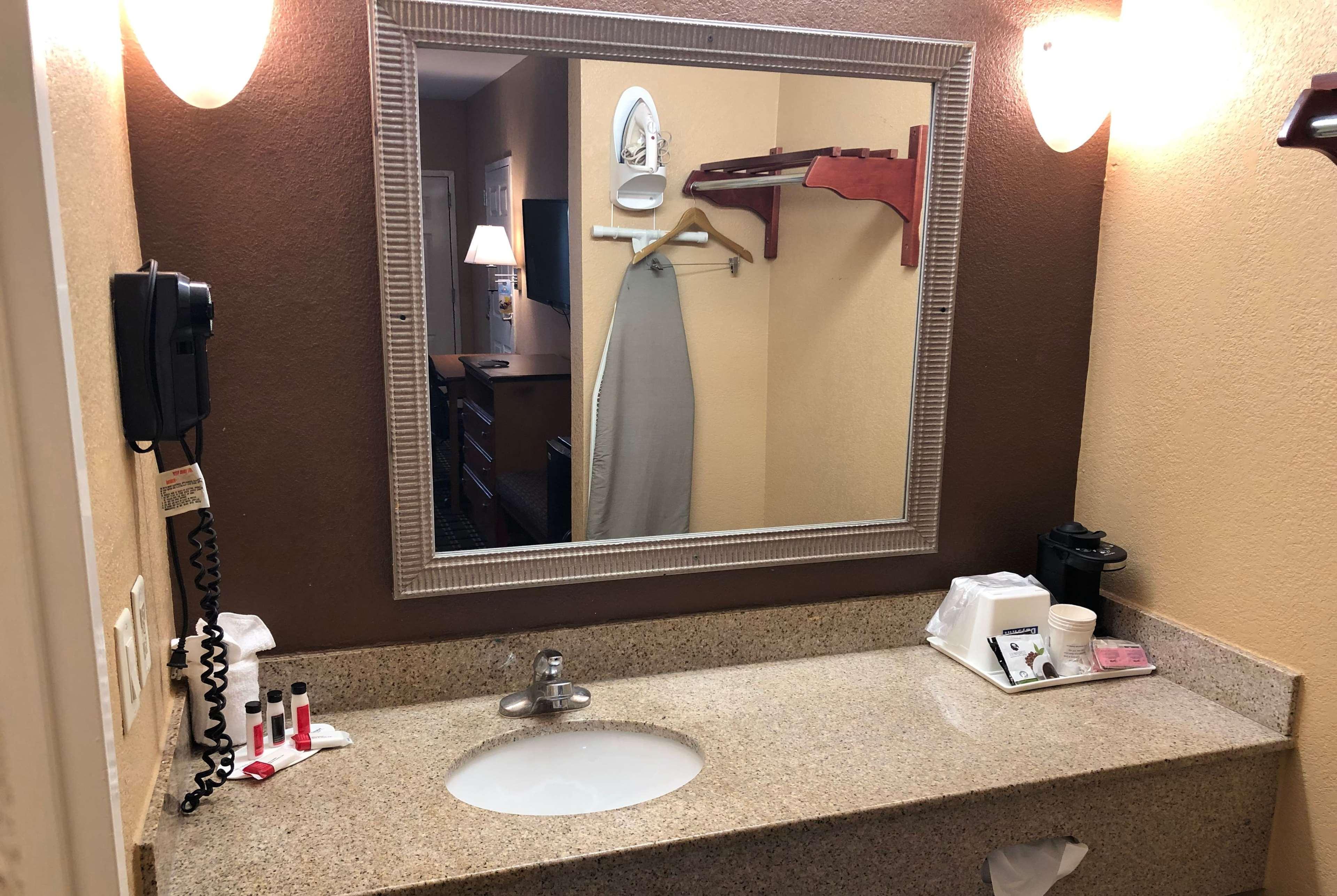 Days Inn By Wyndham Columbus Extérieur photo