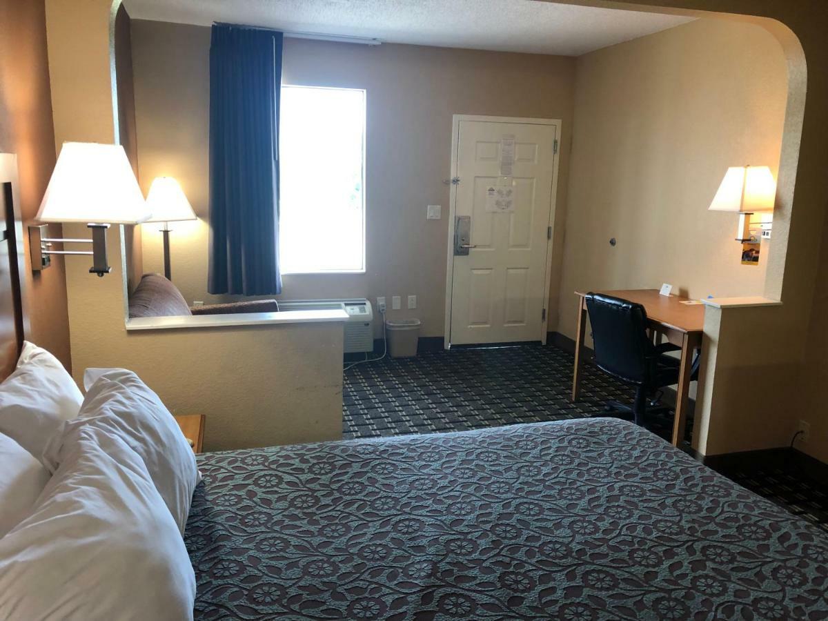Days Inn By Wyndham Columbus Extérieur photo