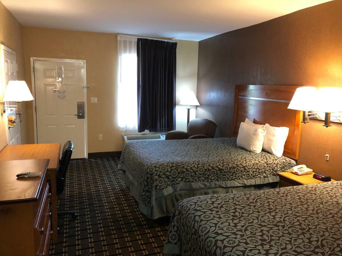 Days Inn By Wyndham Columbus Extérieur photo