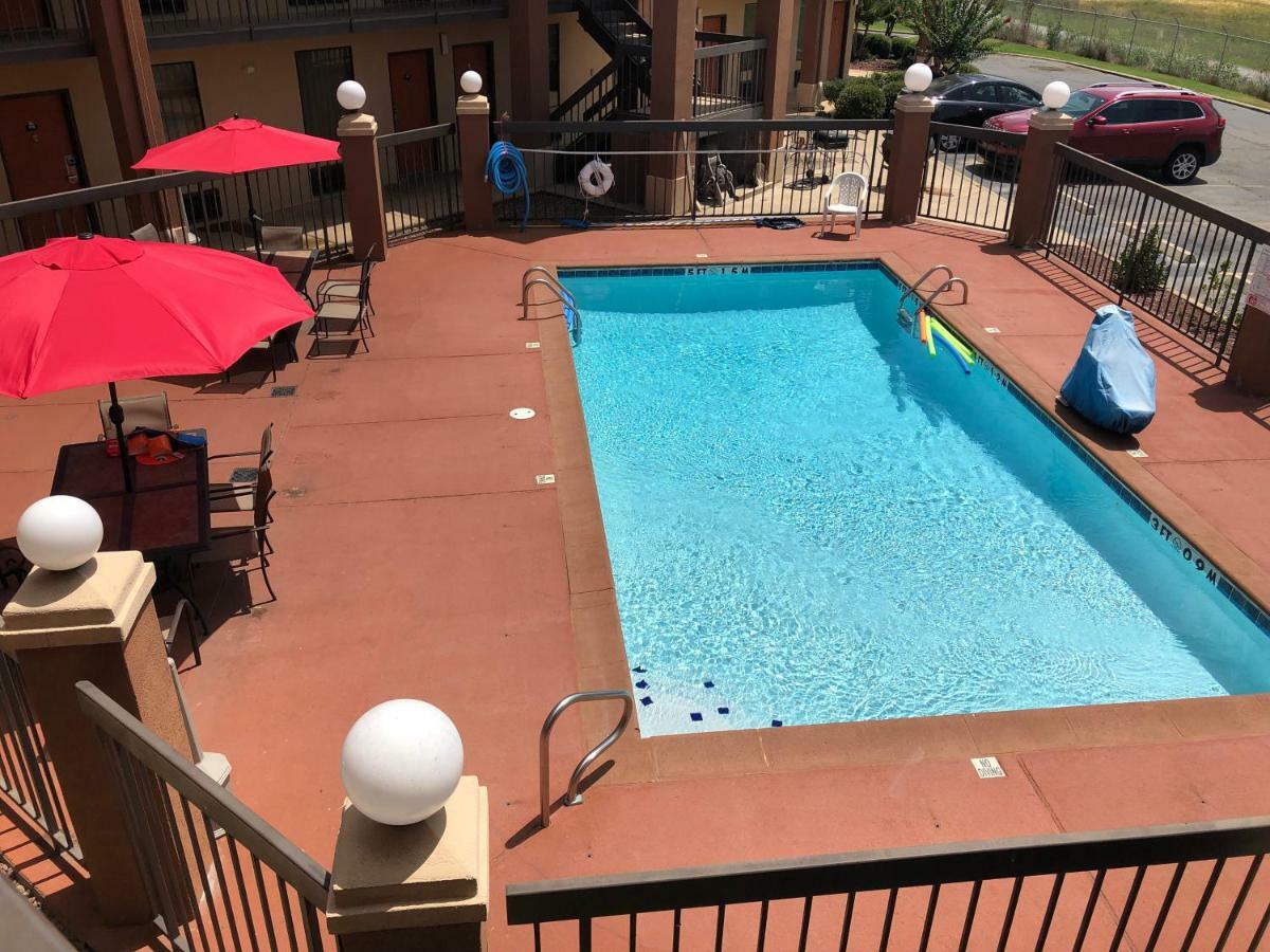 Days Inn By Wyndham Columbus Extérieur photo