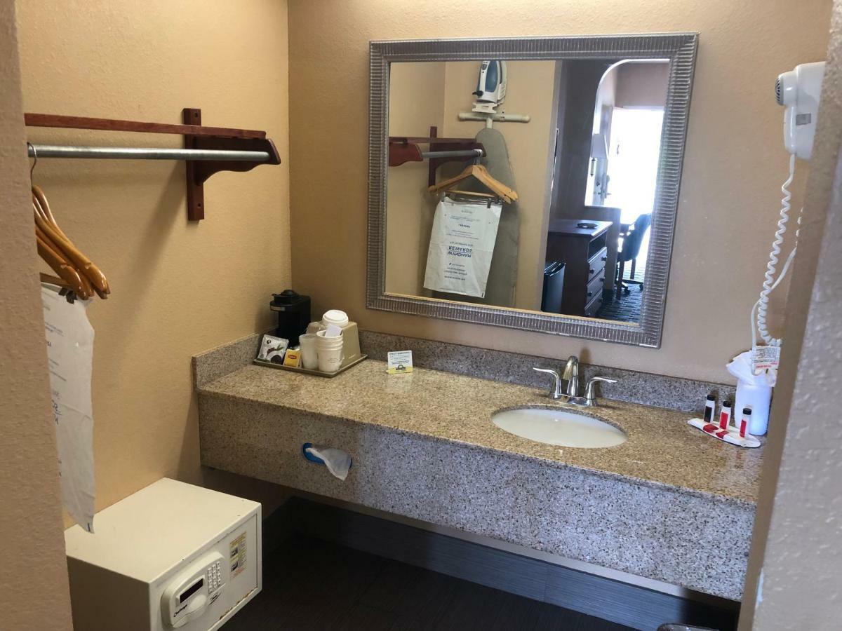 Days Inn By Wyndham Columbus Extérieur photo