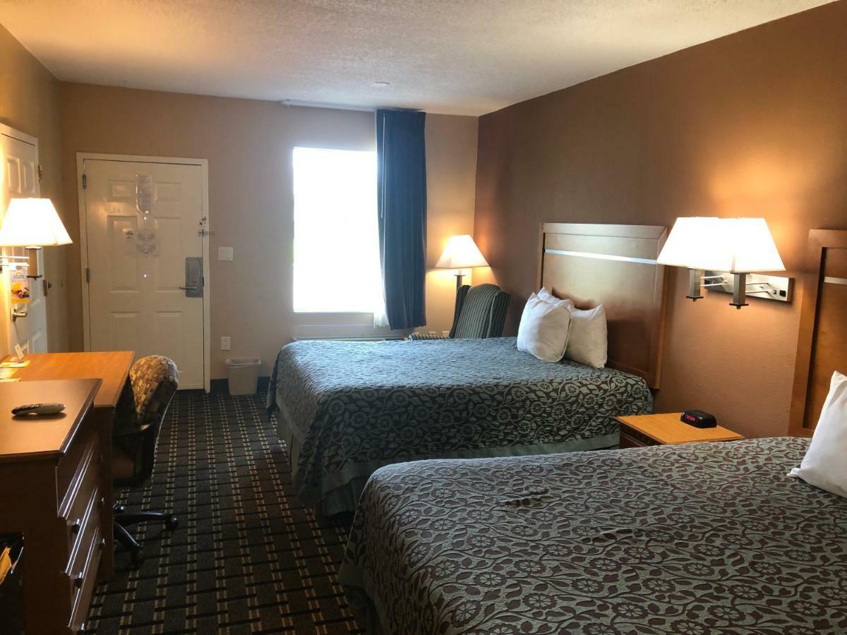 Days Inn By Wyndham Columbus Extérieur photo