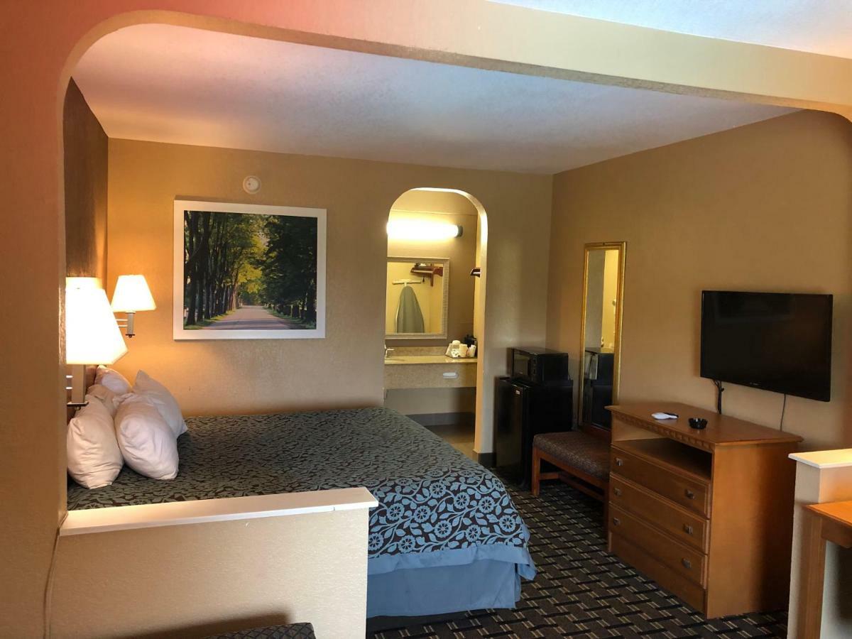 Days Inn By Wyndham Columbus Extérieur photo