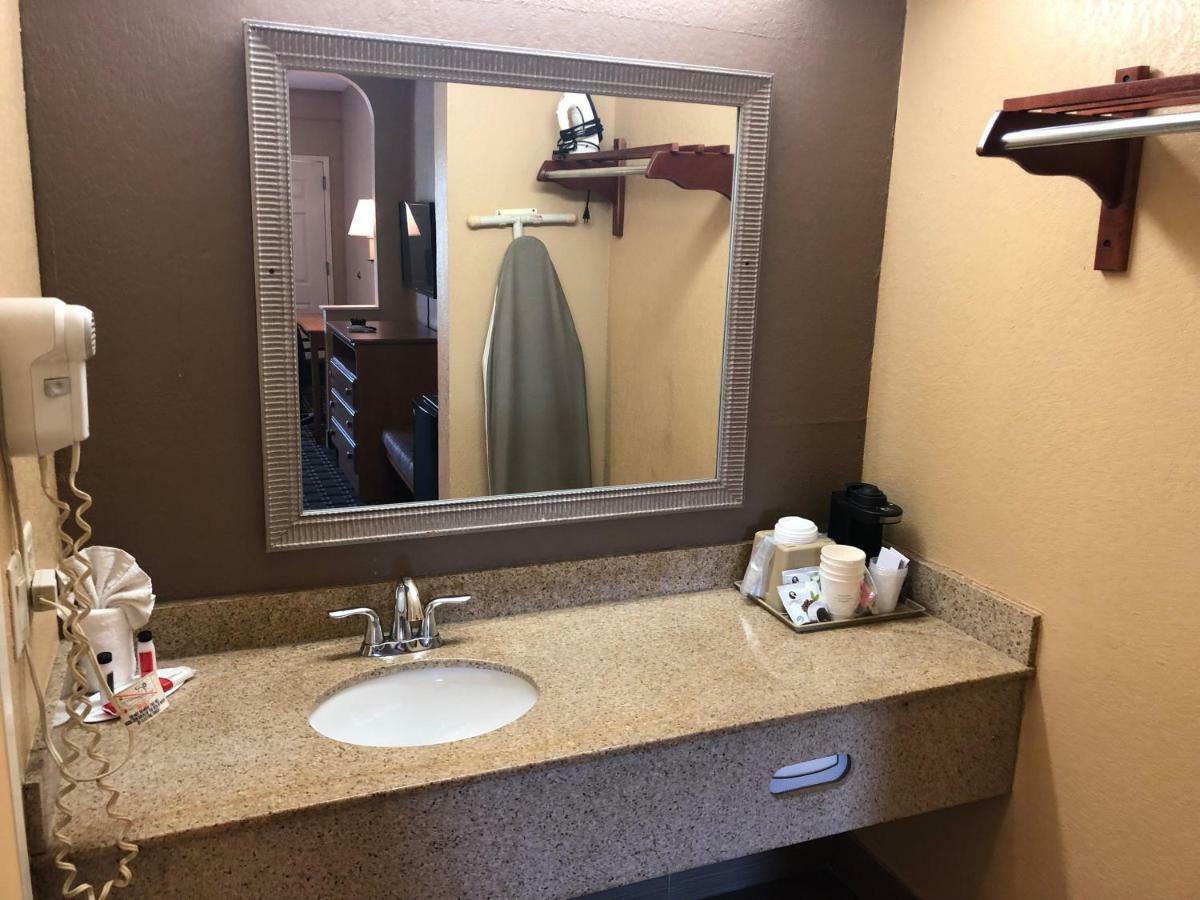 Days Inn By Wyndham Columbus Extérieur photo